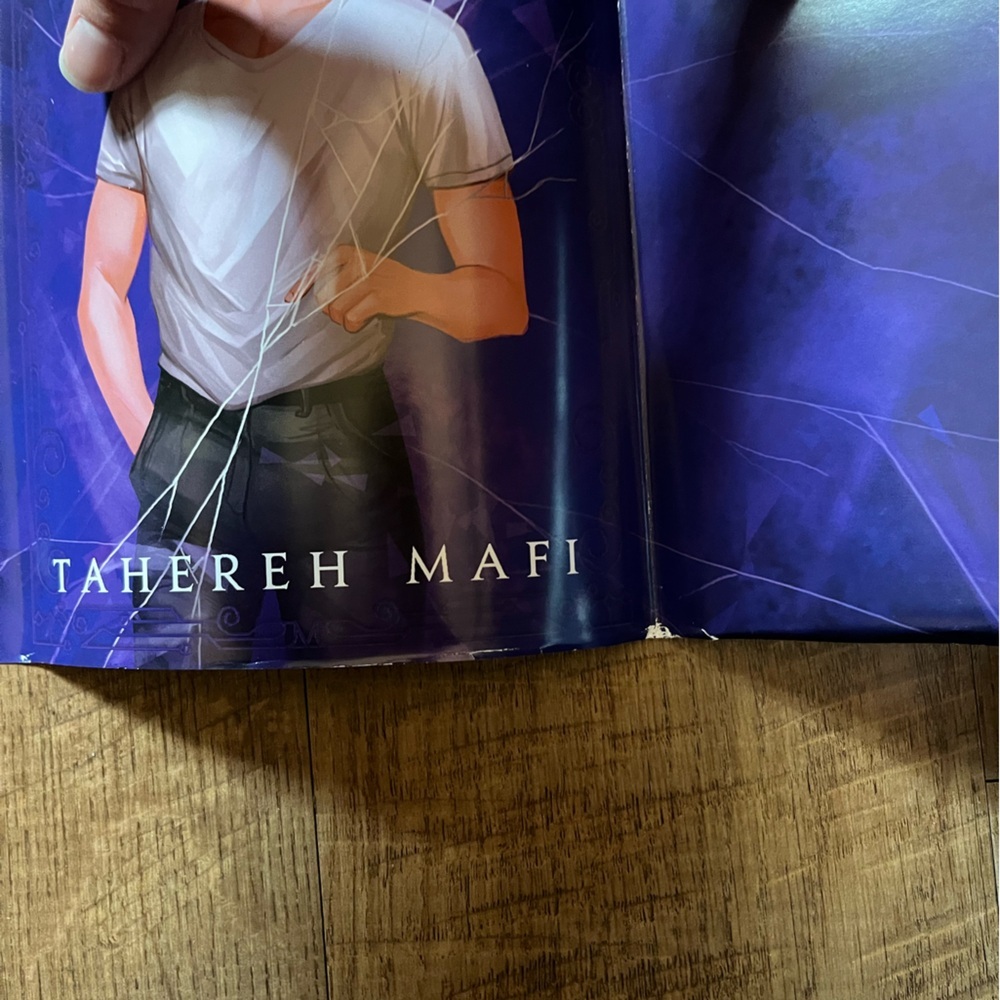Fairyloot Shatter Me - Picture 6 of 7